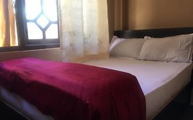Hotel Ratna